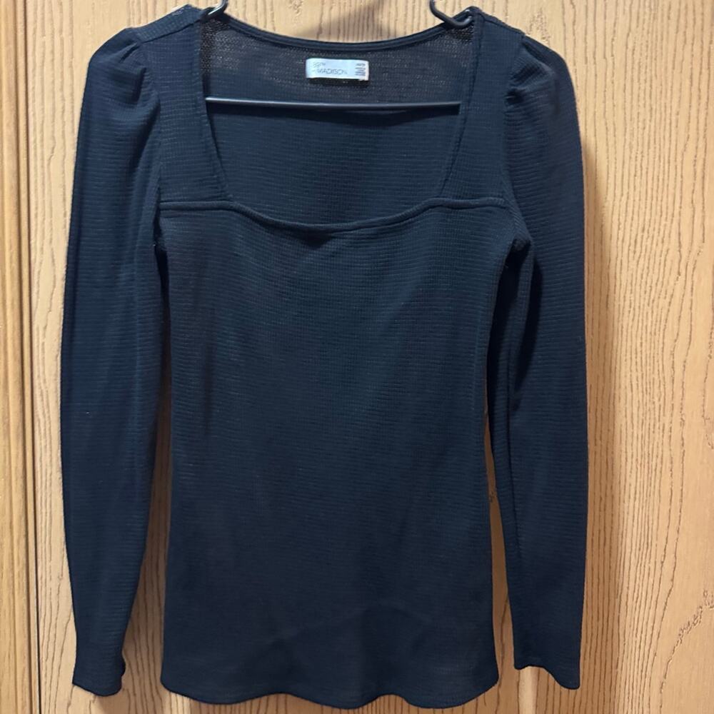 Black long sleeve top size XS ❤️